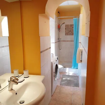 Appartement Bright T3 In The Heart Of With Port View *