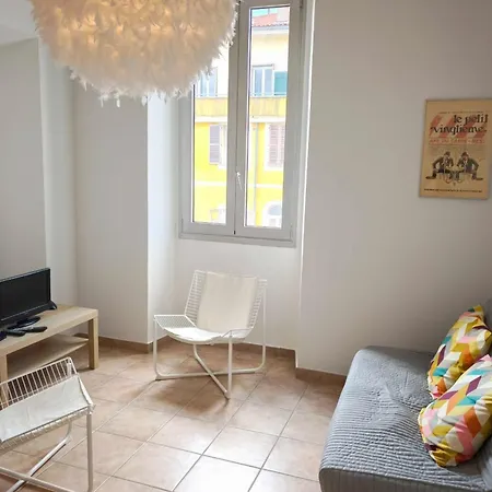 Bright T3 In The Heart Of With Port View Apartament *