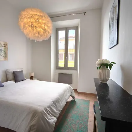 Bright T3 In The Heart Of With Port View * Αζάτσιο