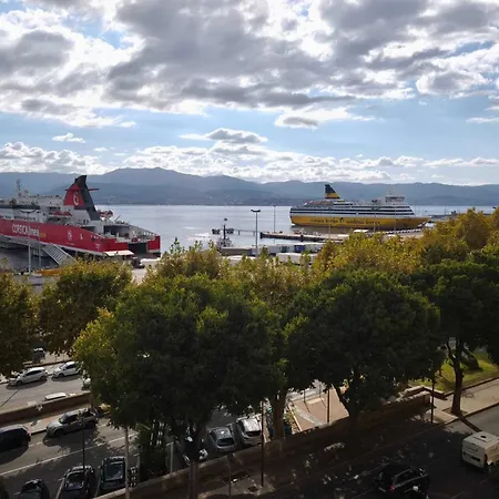Bright T3 In The Heart Of With Port View Apartament *