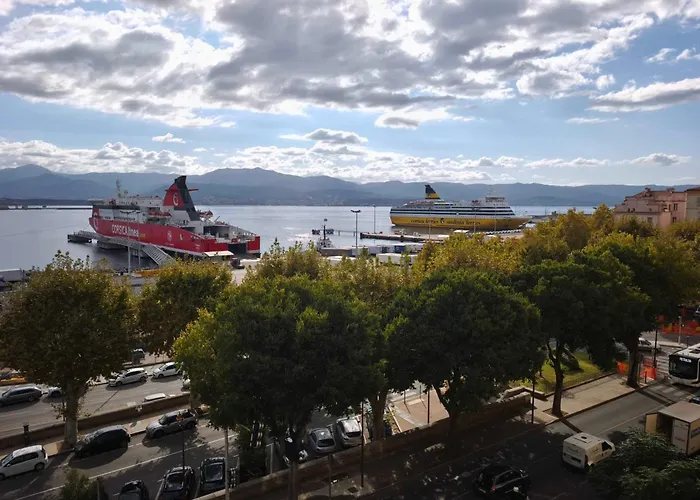 Bright T3 In The Heart Of With Port View Appartement *